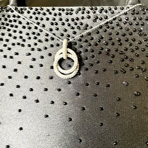 💋 Swarovski Interlocking Pave Double Ring Necklace. Absolutely stunning.